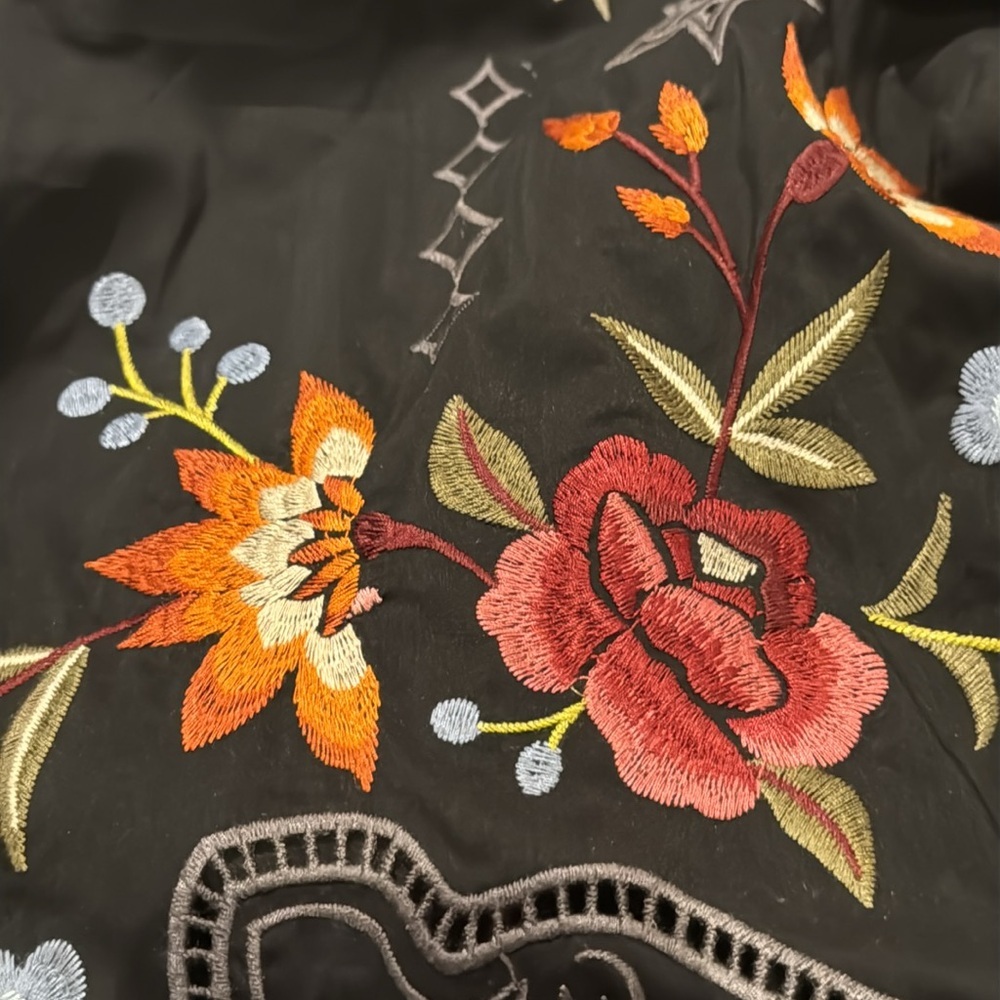 Johnny Was heavily embroidered omega shirt (oversized) NWT RARE - Picture 12 of 16